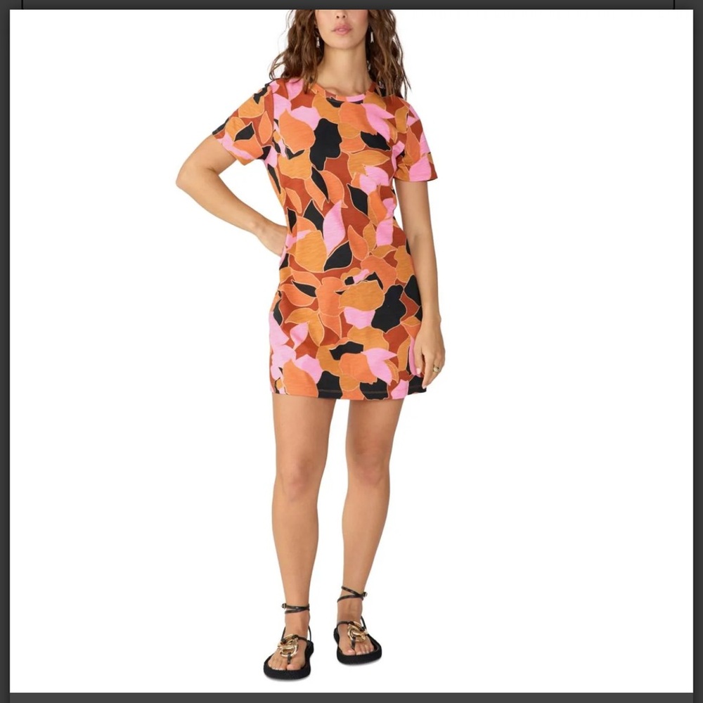 SANCTUARY 
REVEAL CUT-OUT MINI T-SHIRT DRESS